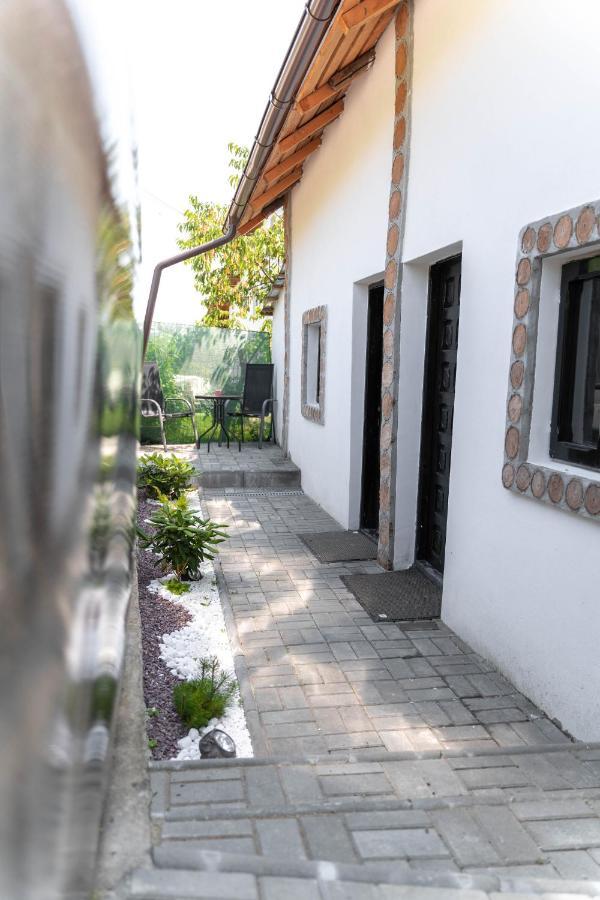 La Fanar Guesthouse Curtea de Argeş Extérieur photo