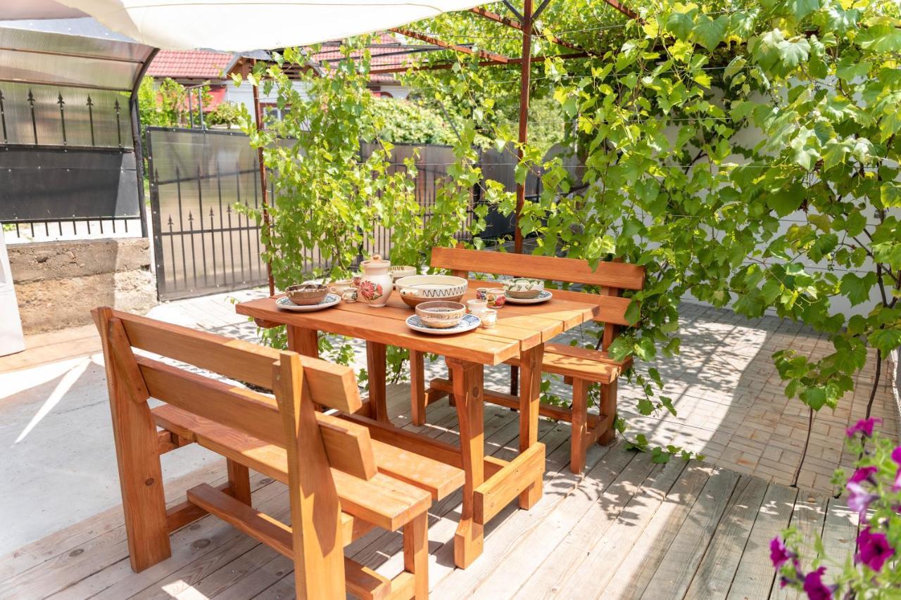 La Fanar Guesthouse Curtea de Argeş Extérieur photo